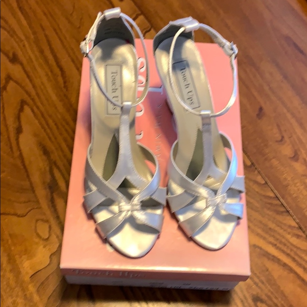 Dress Sandals wedding prom, white dyeable. Sz 6